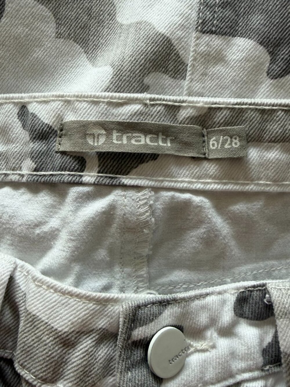 Tractr White Camo Jean Skirt Size 6 - Picture 6 of 8